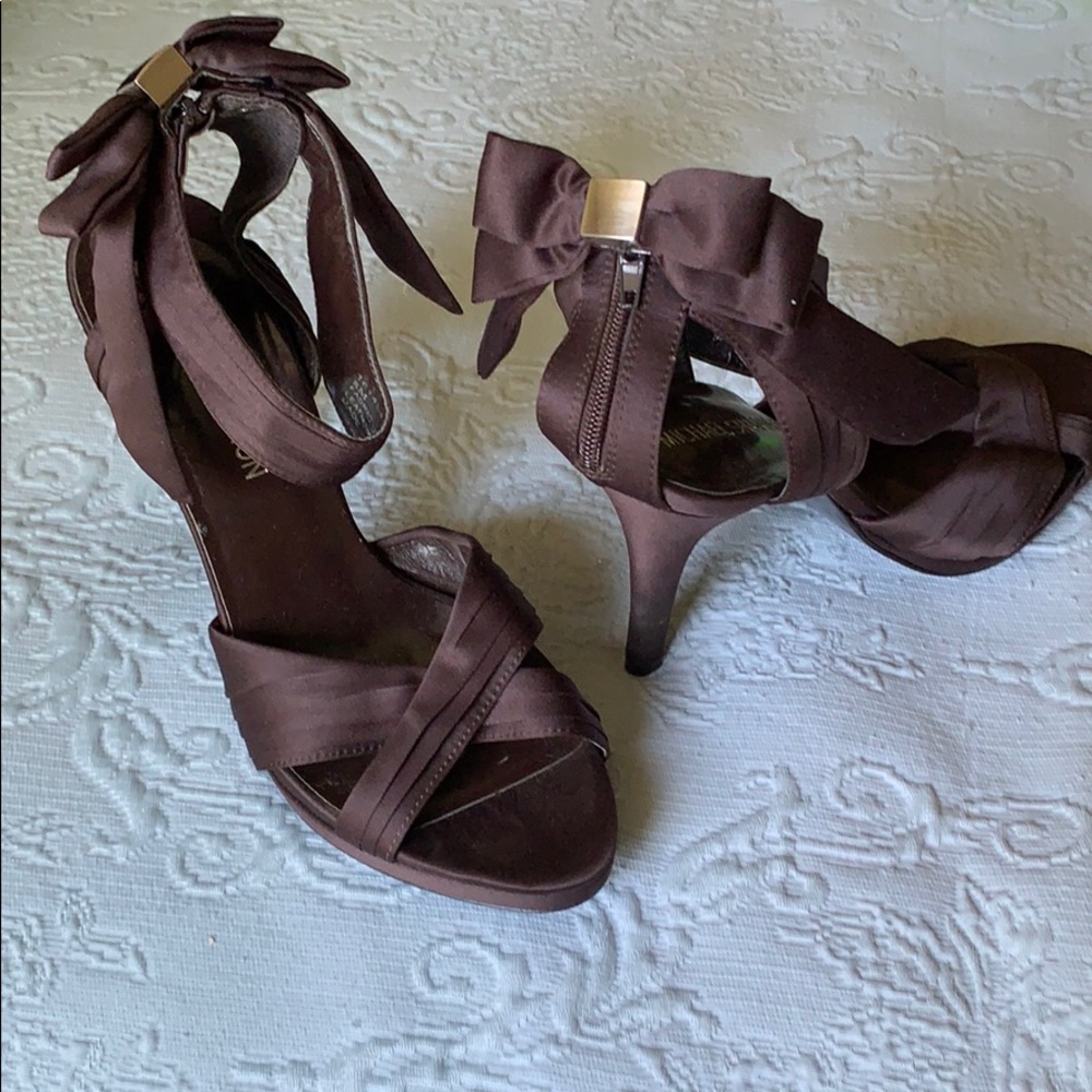 Micheal Shannon brown satin high heels